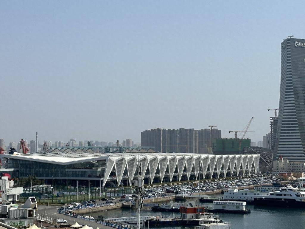 青岛入境游市场迎利好！今起外国旅游团乘邮轮入境免签，停留不超15天 