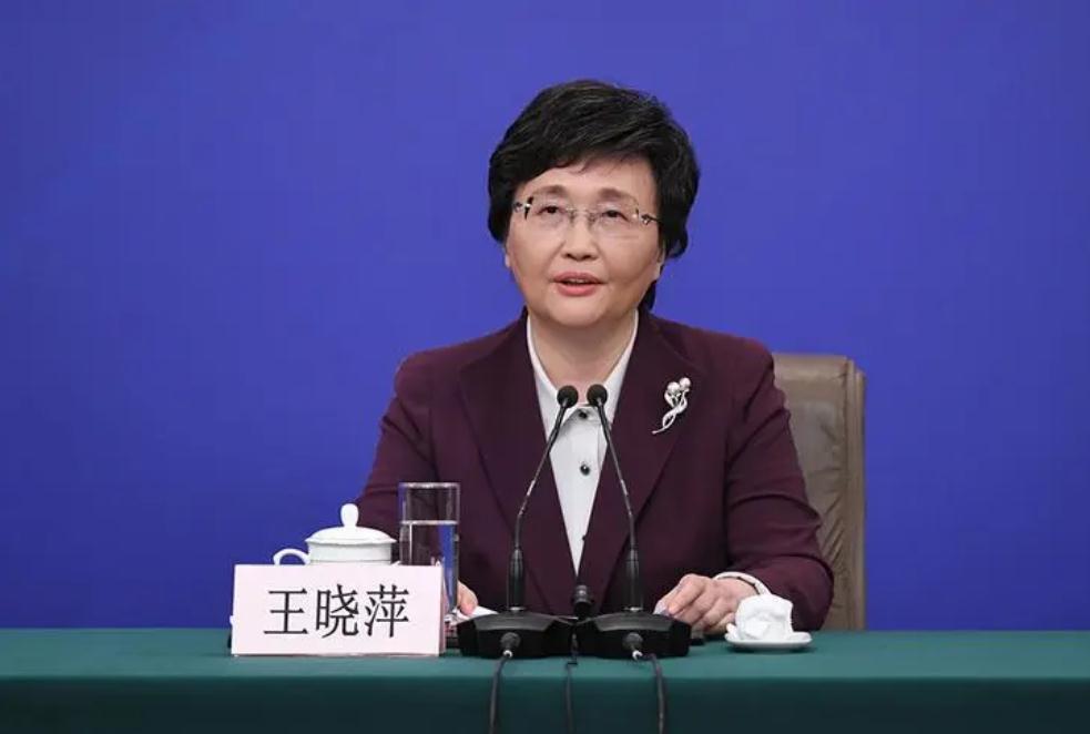 完善就业优先政策，健全社会保障体系（权威访谈·学习贯彻党的二十届三中全会精神） ——访人力资源社会保障部党组书记、部长王