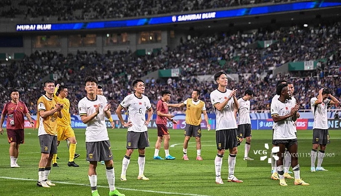 国足0-7日本！赛后更衣室“死寂”，队员：真尽力了，咱得面对现实