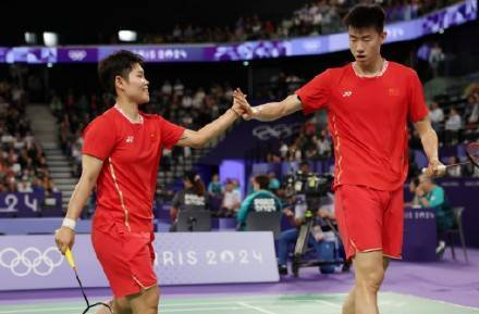 香港羽毛球公开赛备受瞩目，凤凰组合迎巴黎奥运会后首秀