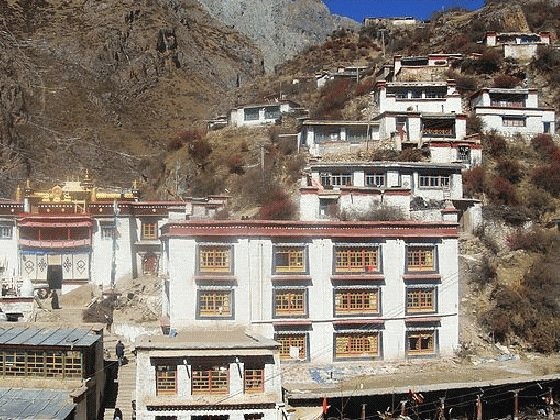 清洁能源开启高原“绿色暖冬”