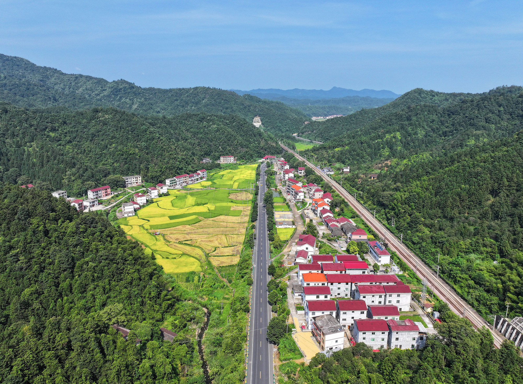 推动农村公路高质量发展 绘就乡村振兴新图景