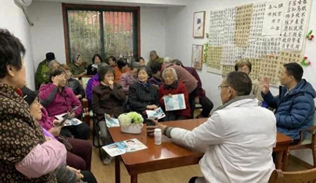 中老年人，这3件事不要做太勤，对健康有害无利