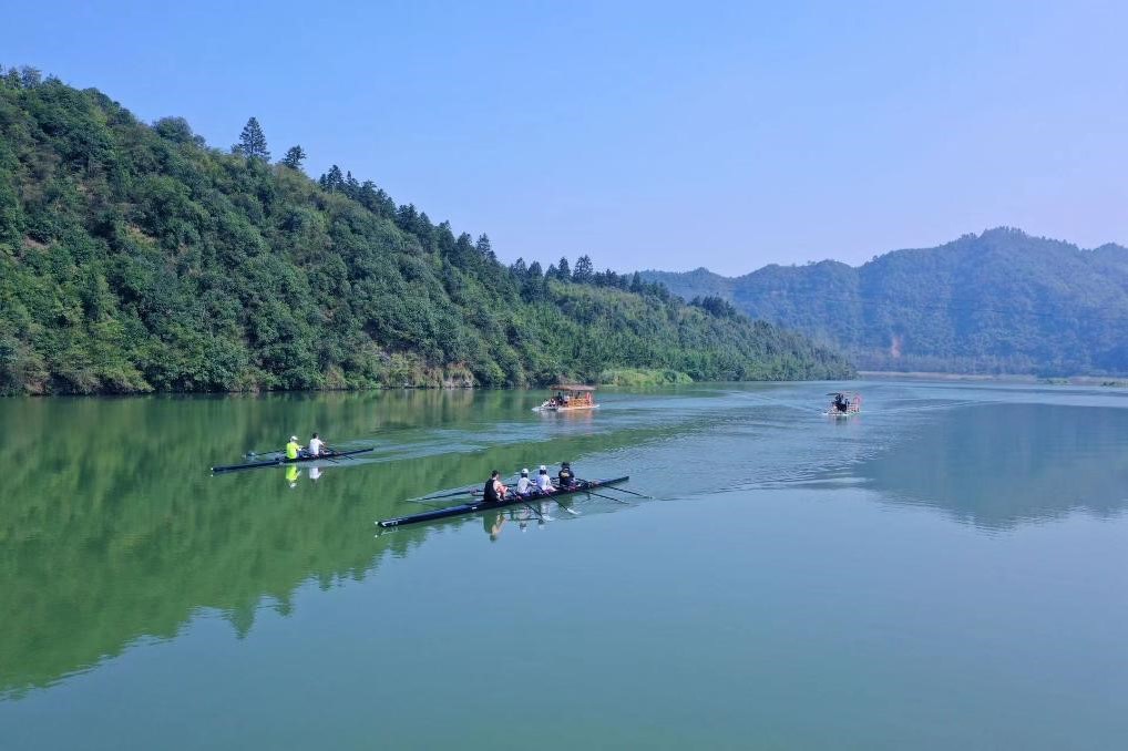 皖南山区小村庄何以蝶变“水墨桃花源”？