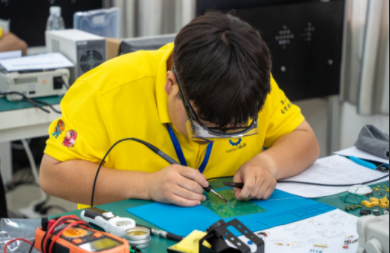 全国技能大赛郑州开幕 新职业赛项超半数折射产业变革