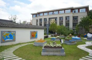 跨越千里的教育接力：金沙县7900名学子迎来优质教育资源