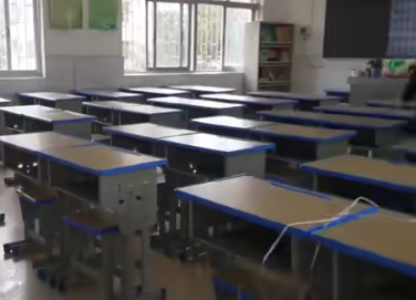 教室保洁该谁做？泸州一小学家长面临付费或亲自打扫的选择