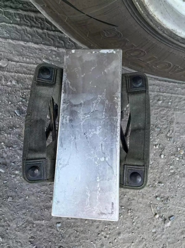 货车司机回应运输途中丢失价值百万银砖:时隔二十多天没有进展,压力很大