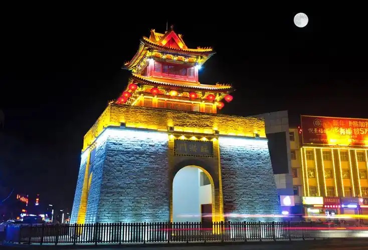 领导决策网社长李友君中秋江苏连云港基层调研行，共绘团圆情。