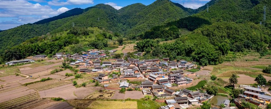茶马古道上的孔雀屏村