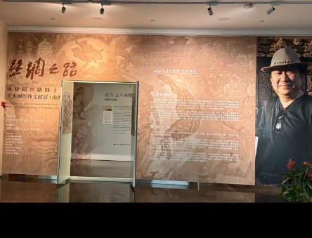 杨晓阳四十年丝路主题艺术展在太原启幕
