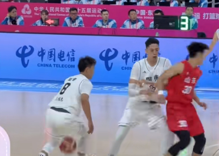 香港澳门男篮全运会小组赛遇强敌 年轻阵容展现拼搏精神