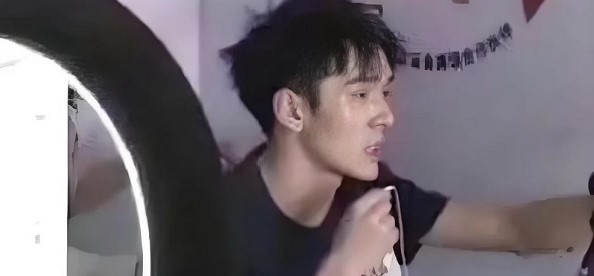 李佳琦想退休，薇娅黯然退场，直播电商的黄金时代结束了？