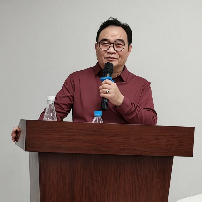 中国数字县域网编委会主编戴成明同志对宁夏运营中心市场进行调研