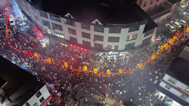 新春走基层 | 紫溪乡开展汪源马灯民俗活动