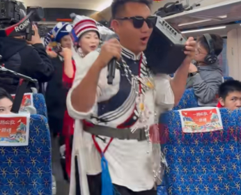 春节跨境出行热 中老铁路12900人次体验“双城记”