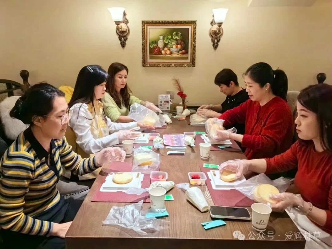 爱辉区林草局开展“三八”国际劳动妇女节主题活动 甜蜜手作致敬“她”力量，凝聚巾帼智慧共筑绿色未来