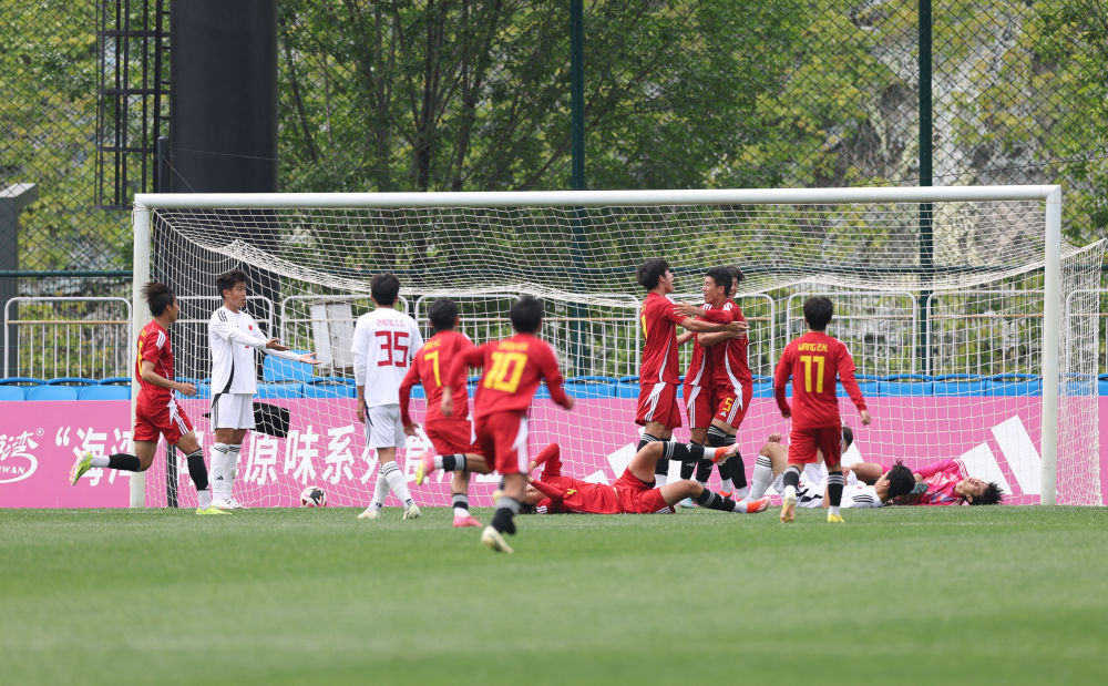 国际中体联足球世界杯：中国男子1队2队会师半决赛(图1)