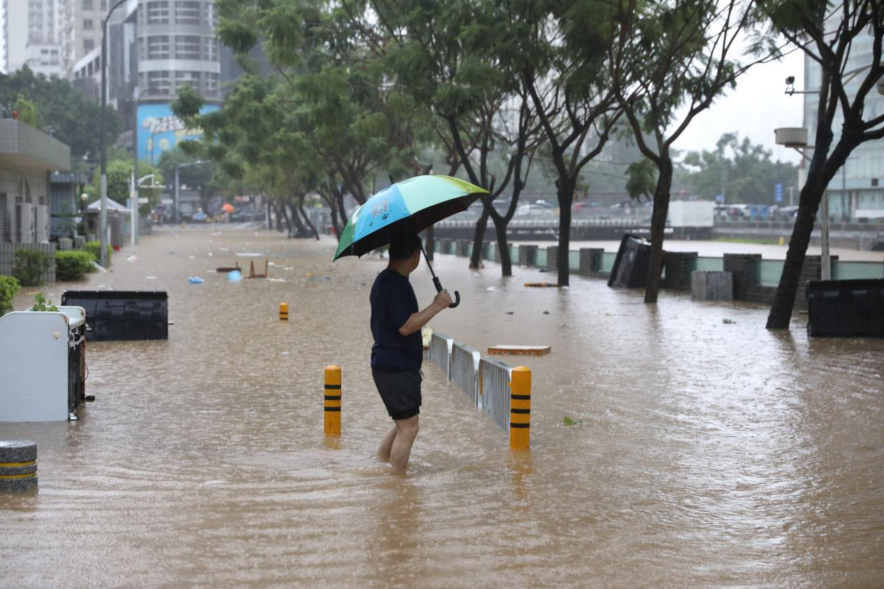广东强降雨来袭，8 万余人提前转移保安全(图2)
