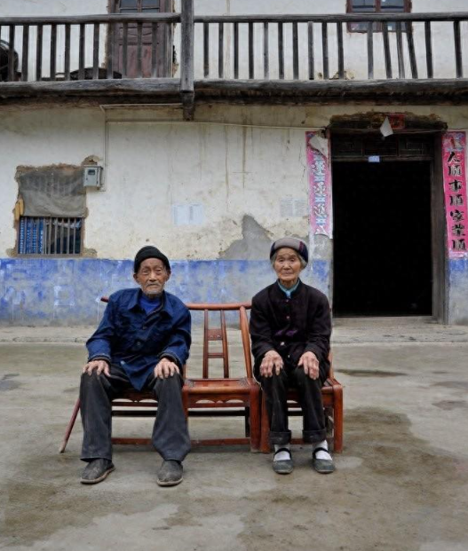 你知道吗？恩施有56.71%的失独老人超过60岁，他们的晚年谁来守护？(图1)