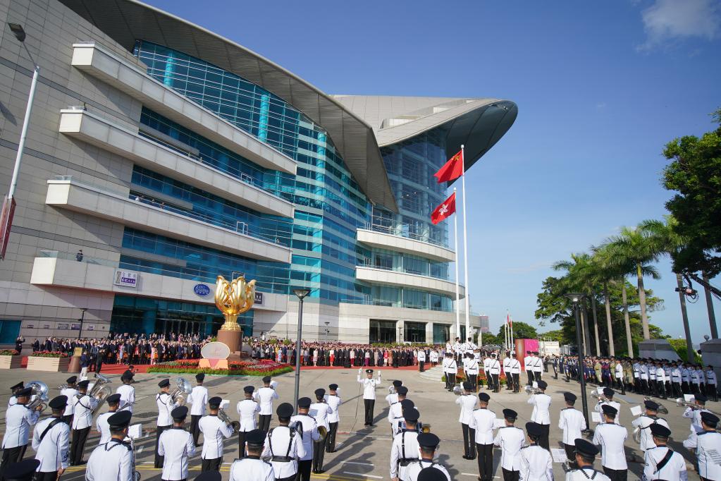 凝心聚力谱新篇 共襄伟业展宏图——港澳同胞喜迎新中国75周年华诞(图1)