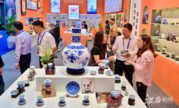 千年窑火瓷韵新(图1)
