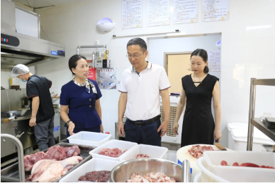 潘表光率队开展“安全防范警示日”活动(图1)