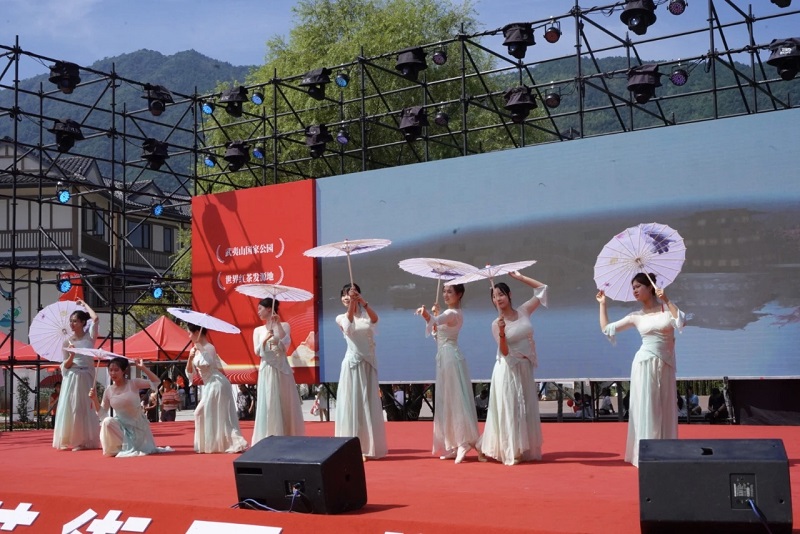 茶香引客来 文旅谱新篇 江西武夷山红茶街区盛大开街(图3)