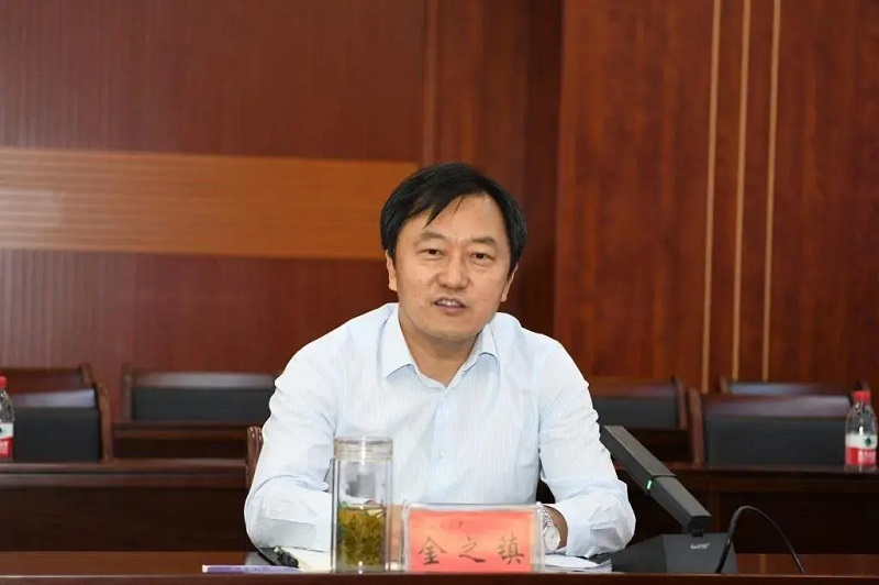 新疆政协副主席金之镇，被查(图1)