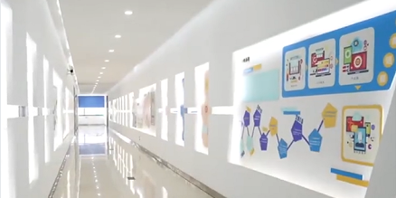 校园直播热背后的青春迷思与成长选择