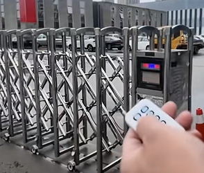 小区道闸安全隐患显现，万能遥控器可随意开启