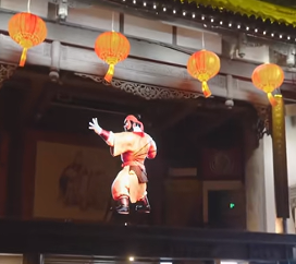 成都武侯祠上演全息光影秀 科技赋能演绎三国故事