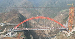 四川宜攀高速关键控制性工程雷波大桥成功合龙