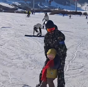 乌鲁木齐“雪假”带动冬季旅游热潮