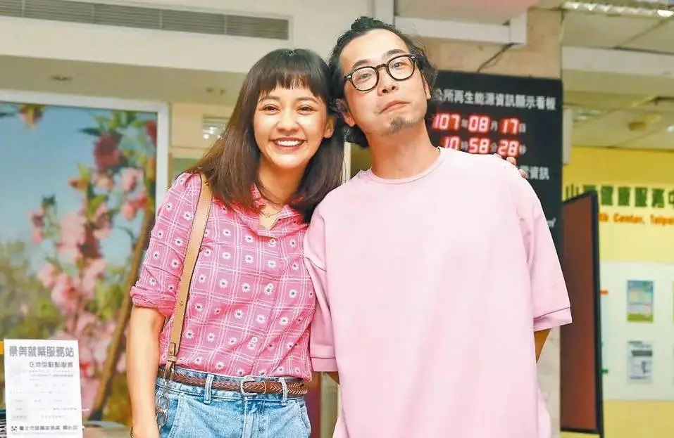 陈意涵聊倒追老公趣事 笑称对方爱自己牙齿漏风(图1)