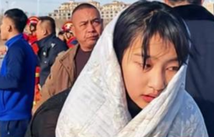 13岁少女冰窟救人 婉拒酬谢展现少年担当