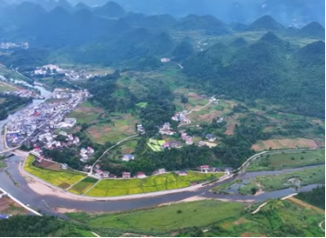 湖南桑植创新土地整合模式 实现“山下稻花香、山上经作旺”