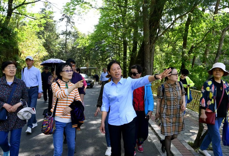 “皖”美逆袭！走出贫困的大别山古村邀客来(图1)